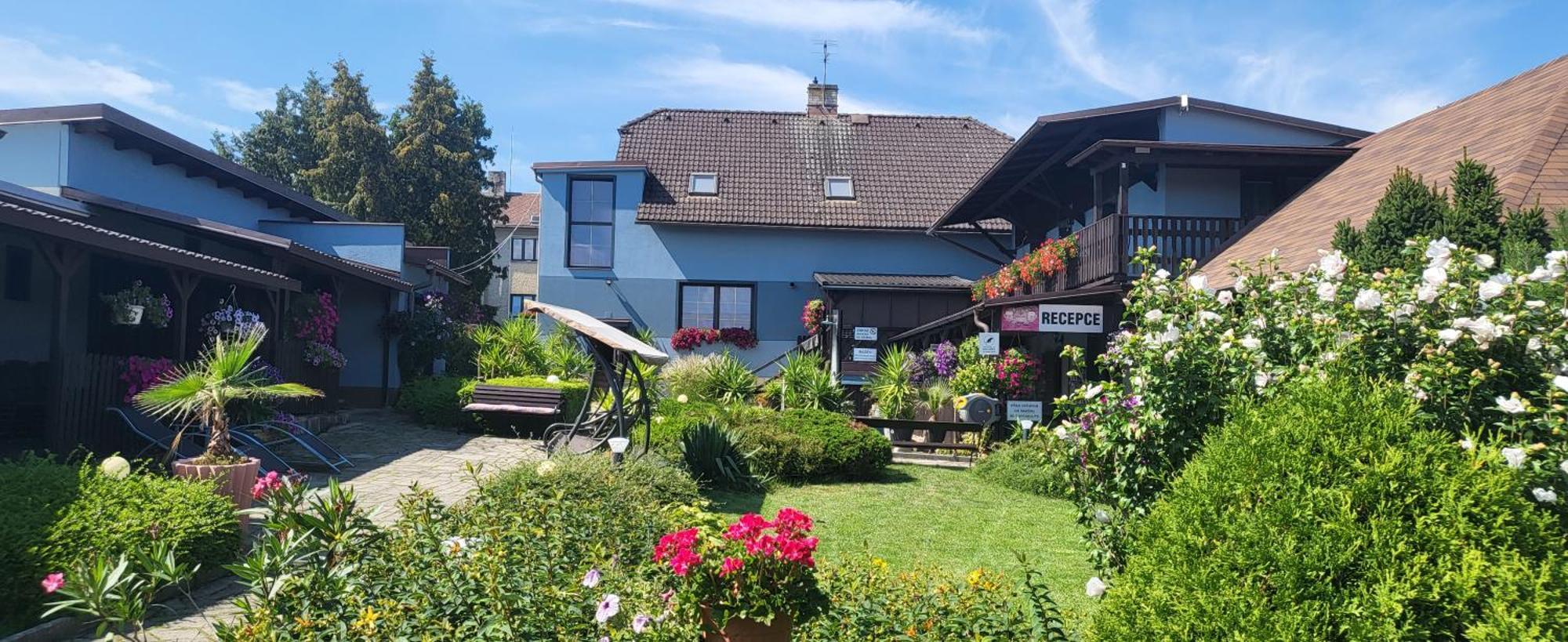 Hotel Areál Pauli Česká Skalice Exterior foto